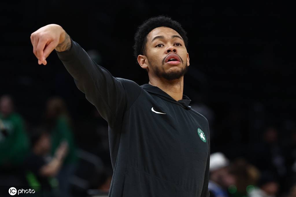 Shams：安芬尼·西蒙斯2年1230万加盟76人 包含球员选项